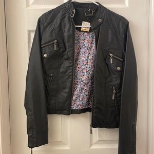 Women’s black faux leather jacket size small